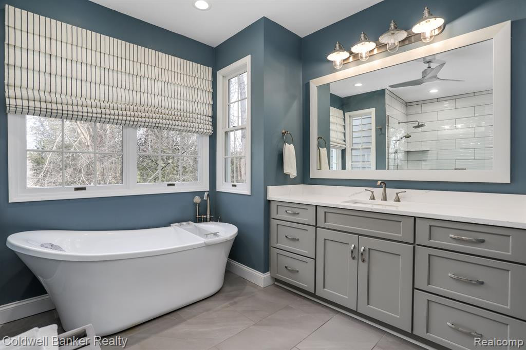 9853 PINE KNOB Road, Clarkston, MI 48348 — Photo 21