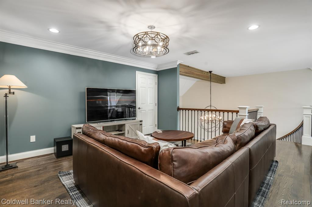 9853 PINE KNOB Road, Clarkston, MI 48348 — Photo 26