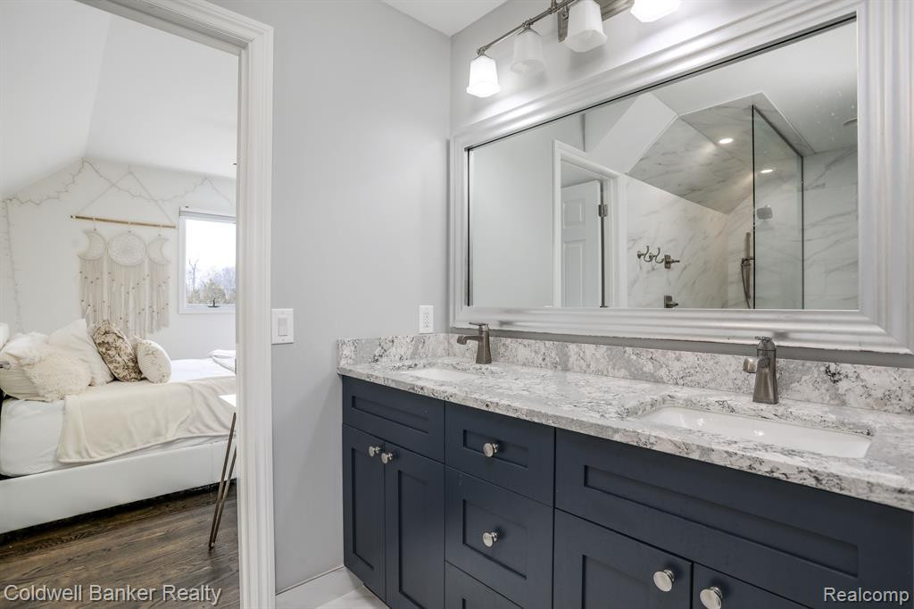 9853 PINE KNOB Road, Clarkston, MI 48348 — Photo 31