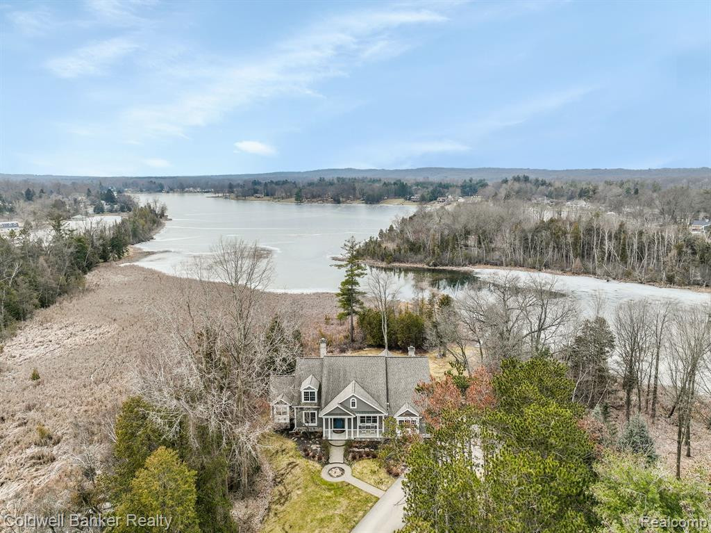9853 PINE KNOB Road, Clarkston, MI 48348 — Photo 57