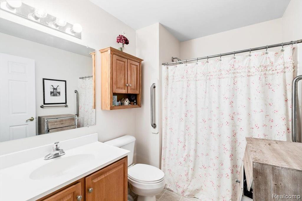 954 LIGHTHOUSE Drive, Marysville, MI 48040 — Photo 17