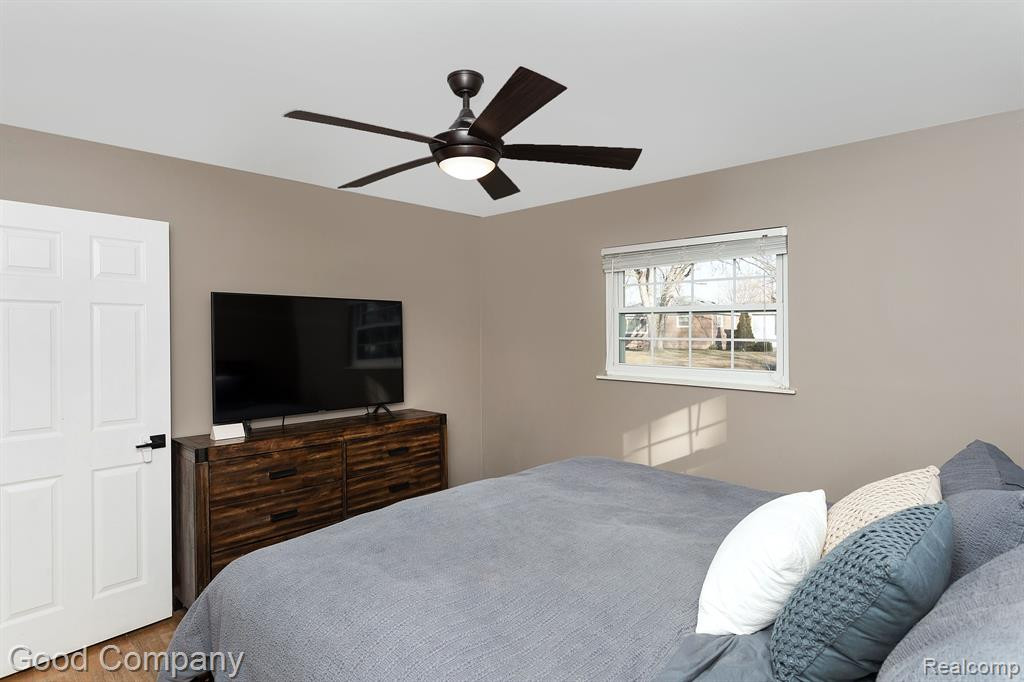 5621 CLEARY Drive, Waterford, MI 48329 — Photo 20
