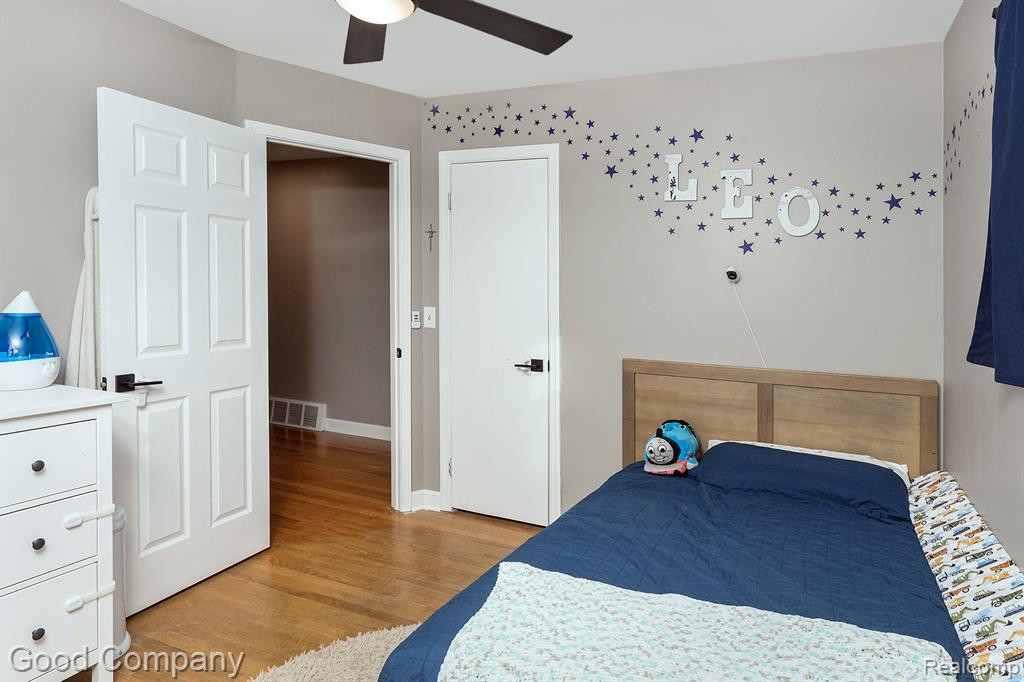 5621 CLEARY Drive, Waterford, MI 48329 — Photo 23