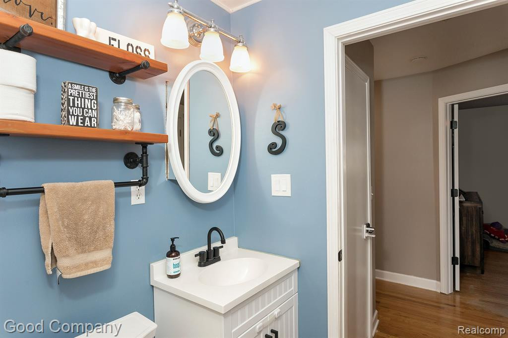 5621 CLEARY Drive, Waterford, MI 48329 — Photo 27