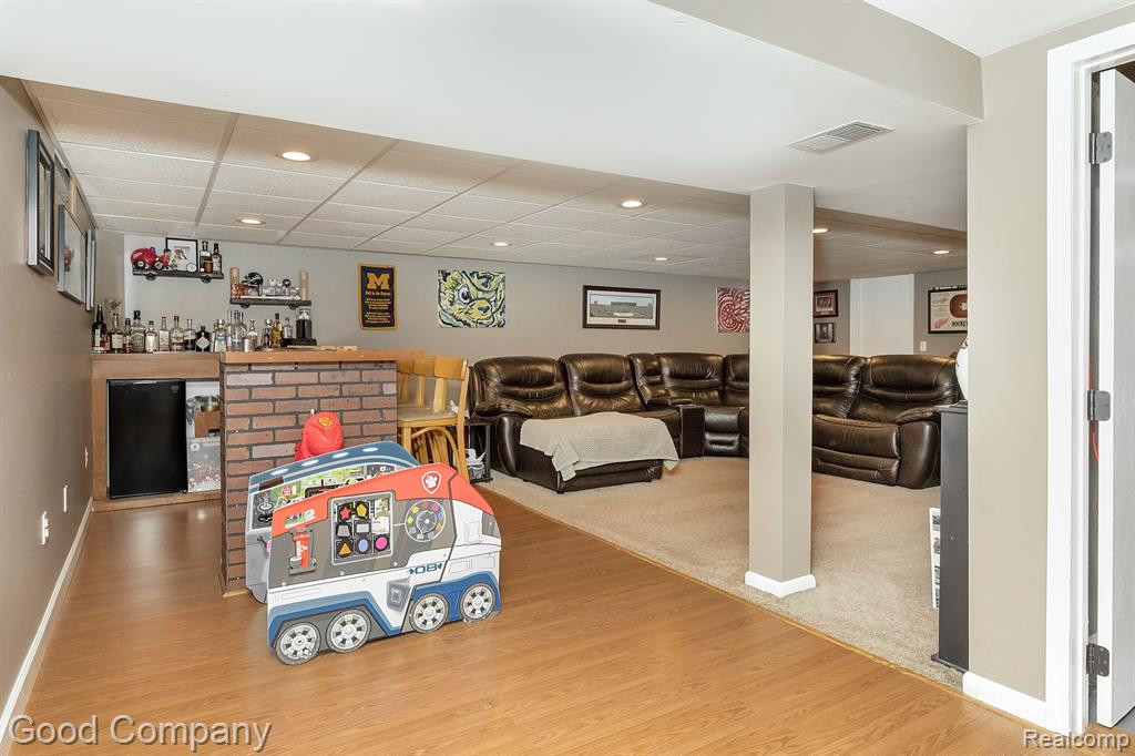 5621 CLEARY Drive, Waterford, MI 48329 — Photo 28