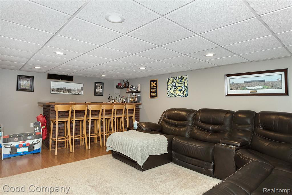 5621 CLEARY Drive, Waterford, MI 48329 — Photo 31