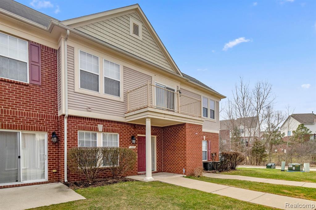 300 CHERRY STONE Drive, 36, Canton, MI 48188 — Photo 4