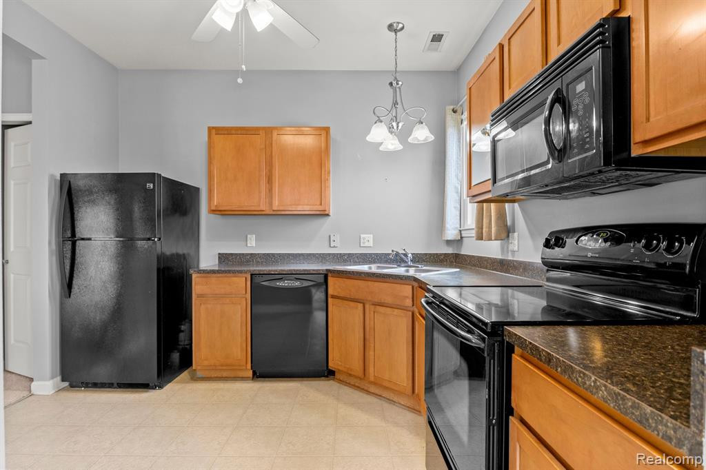 300 CHERRY STONE Drive, 36, Canton, MI 48188 — Photo 18