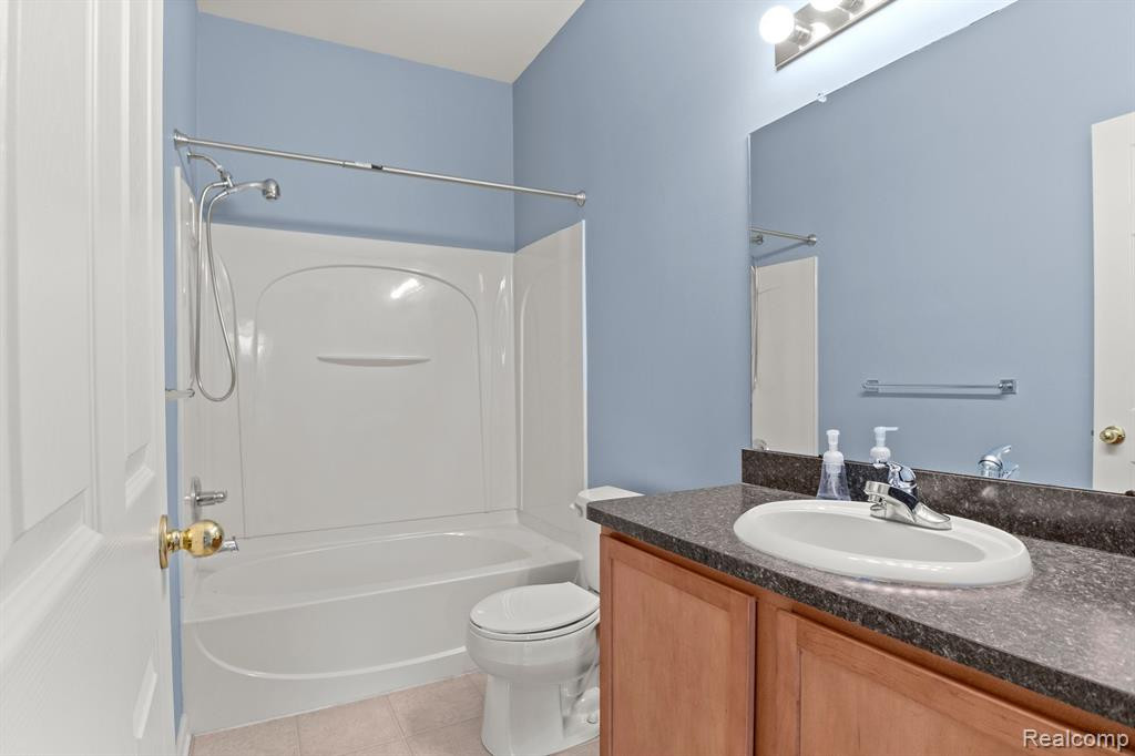 300 CHERRY STONE Drive, 36, Canton, MI 48188 — Photo 24
