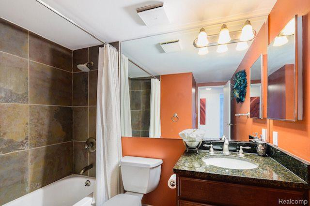 250 E HARBORTOWN Drive, 908, Detroit, MI 48207 — Photo 9