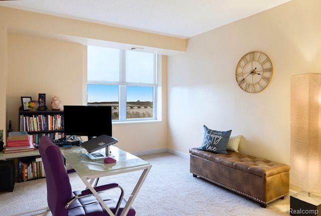 250 E HARBORTOWN Drive, 908, Detroit, MI 48207 — Photo 11