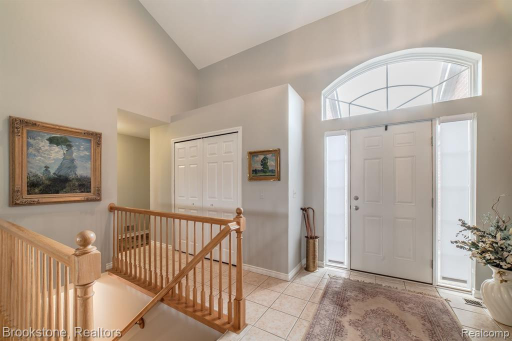 420 GOLF VILLA Drive, Oxford, MI 48371 — Photo 3