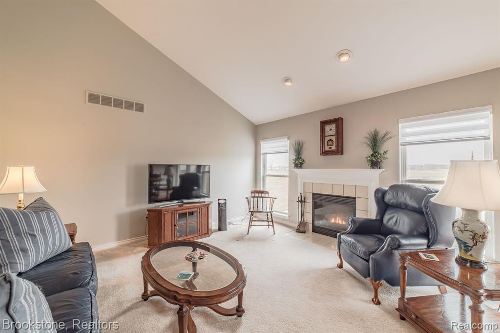 420 GOLF VILLA Drive, Oxford, MI 48371 — Photo 8