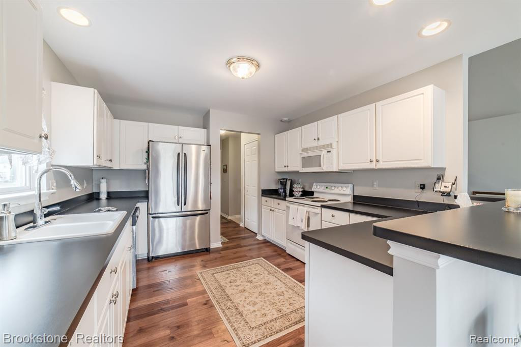 420 GOLF VILLA Drive, Oxford, MI 48371 — Photo 15