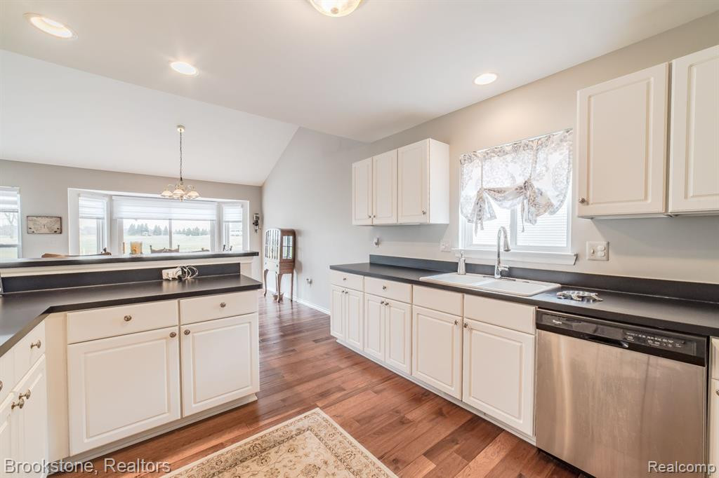 420 GOLF VILLA Drive, Oxford, MI 48371 — Photo 18