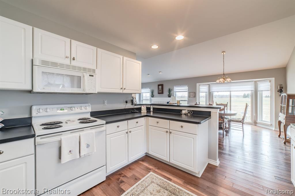 420 GOLF VILLA Drive, Oxford, MI 48371 — Photo 19