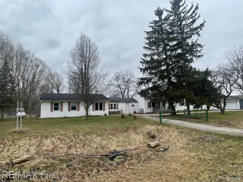 11293 DUNNIGAN Road, Emmett, MI 48022 — Photo 3