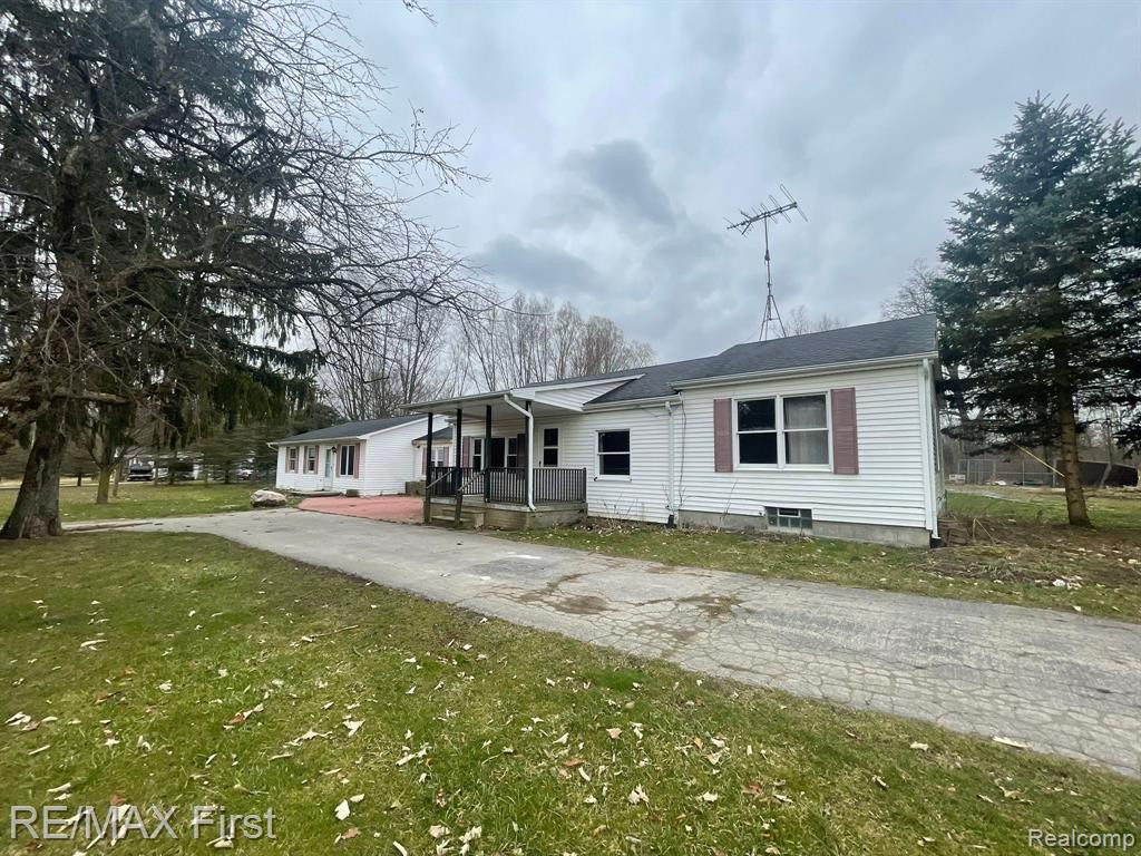 11293 DUNNIGAN Road, Emmett, MI 48022 — Photo 6