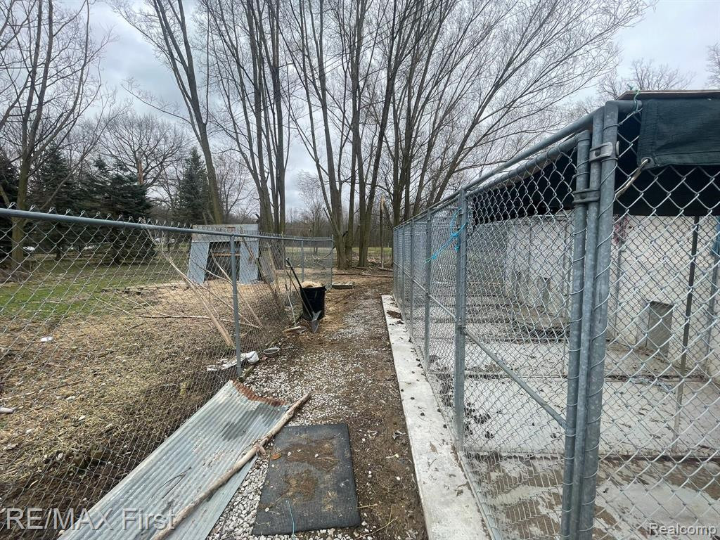 11293 DUNNIGAN Road, Emmett, MI 48022 — Photo 33