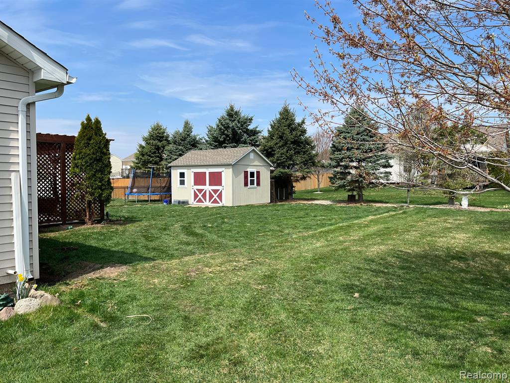 3467 AMBER OAKS Drive, Howell, MI 48855 — Photo 25