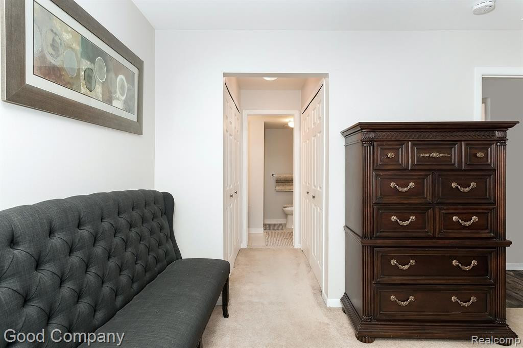 30795 SHIAWASSEE Road, 8B, Farmington, MI 48336 — Photo 13