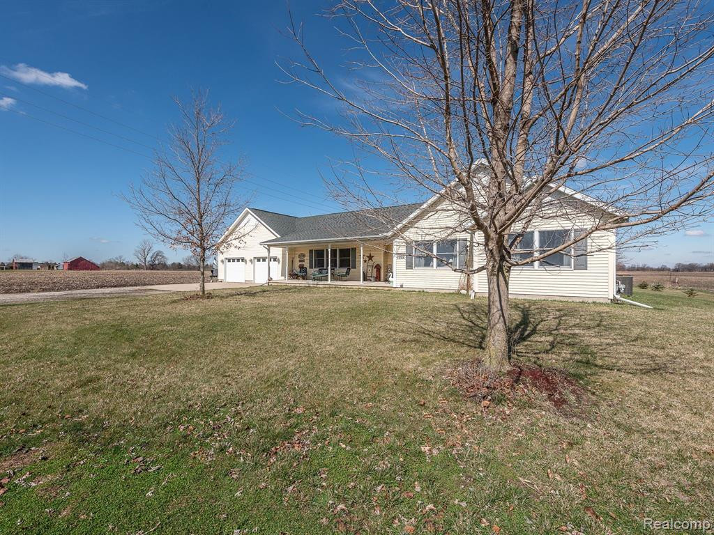 7992 BLUEBUSH Road, Maybee, MI — Photo 3