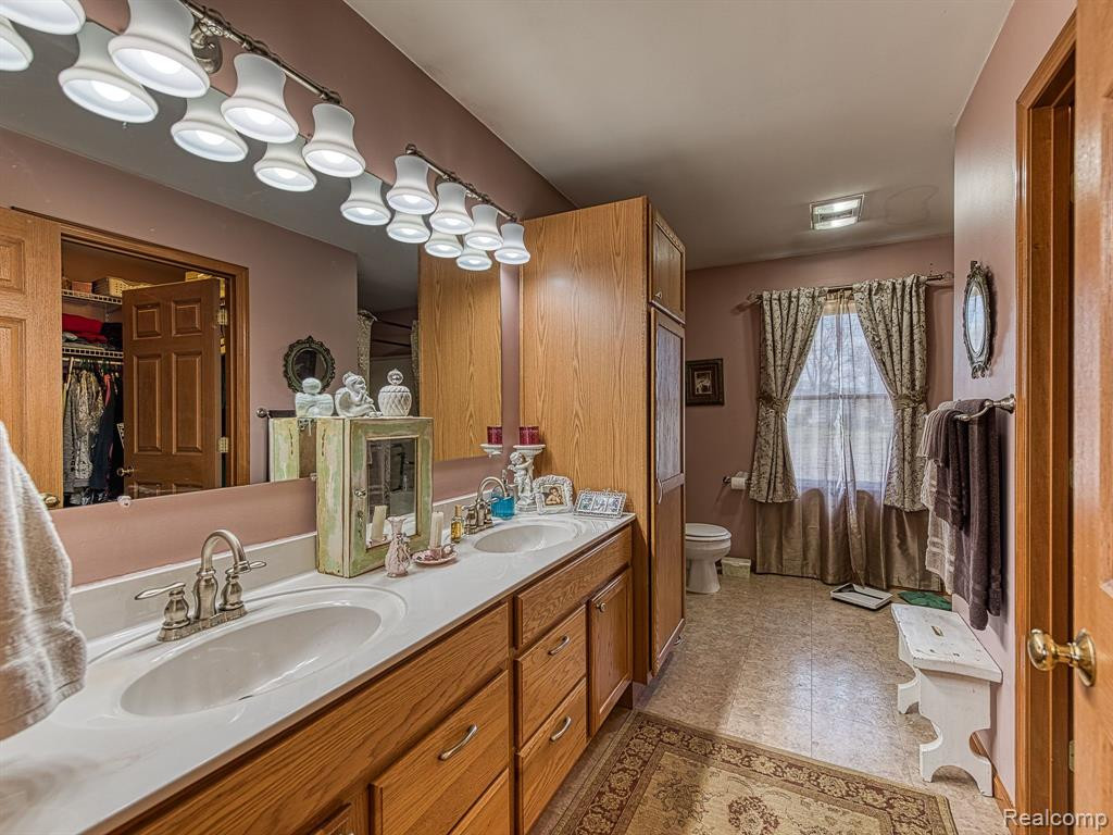 7992 BLUEBUSH Road, Maybee, MI — Photo 16
