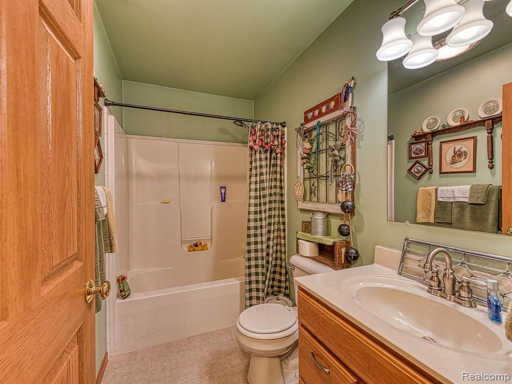 7992 BLUEBUSH Road, Maybee, MI — Photo 19