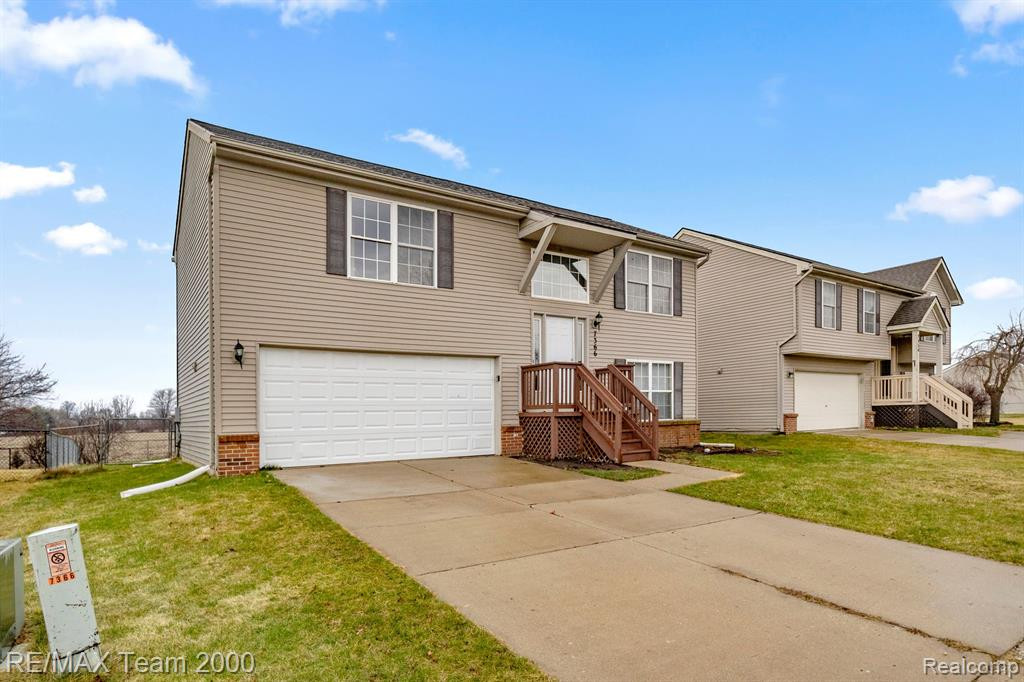 7366 MAPLELAWN Drive, Ypsilanti, MI 48197 — Photo 2