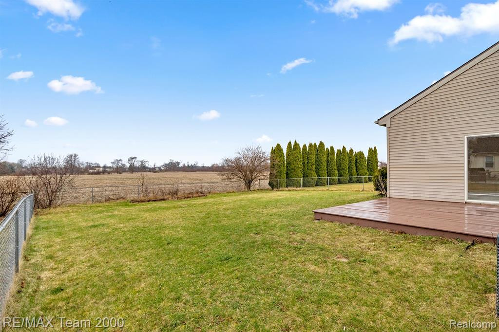 7366 MAPLELAWN Drive, Ypsilanti, MI 48197 — Photo 4