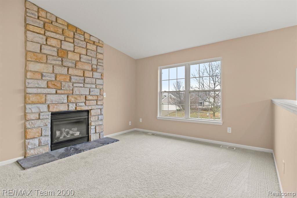 7366 MAPLELAWN Drive, Ypsilanti, MI 48197 — Photo 13