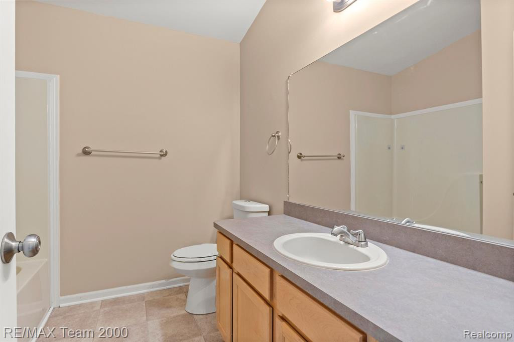 7366 MAPLELAWN Drive, Ypsilanti, MI 48197 — Photo 19