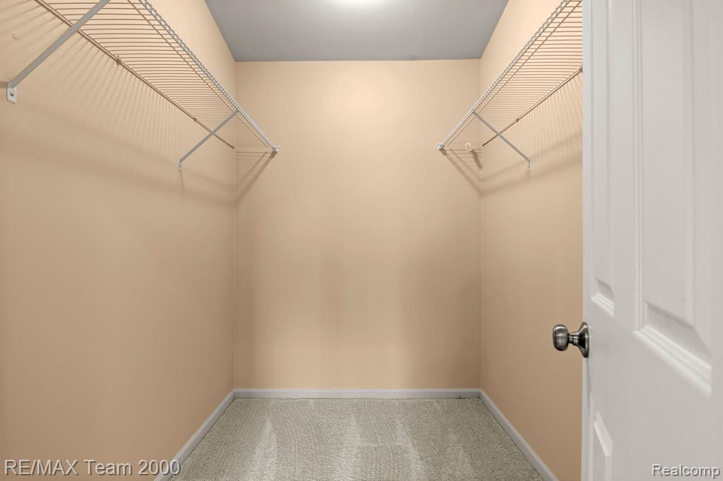 7366 MAPLELAWN Drive, Ypsilanti, MI 48197 — Photo 24