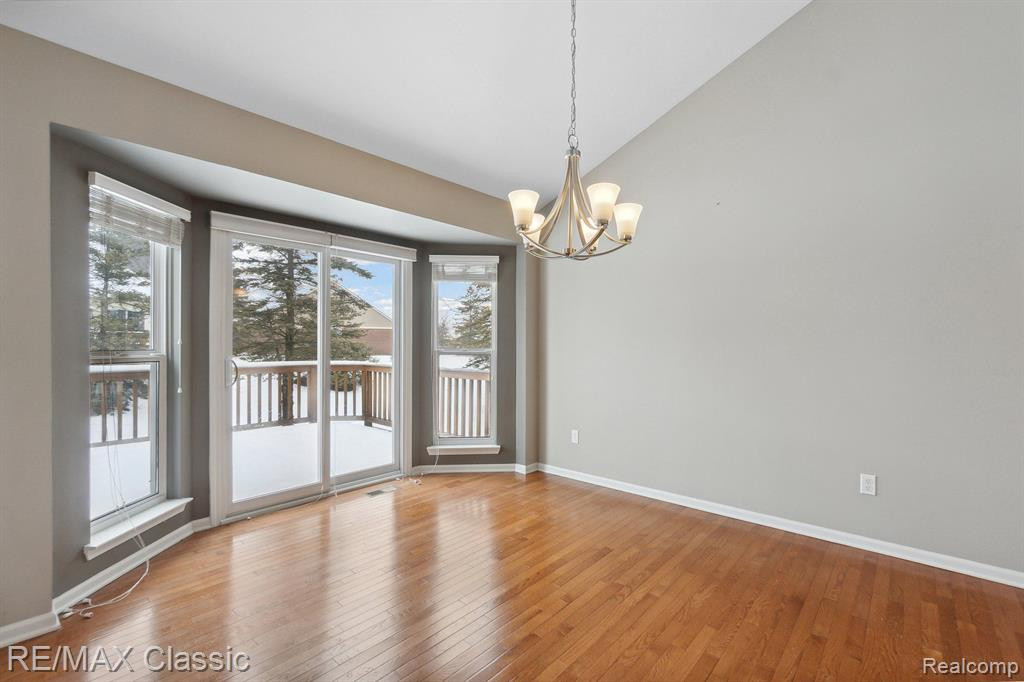 1179 ANDOVER Circle, Commerce Twp, MI 48390 — Photo 7