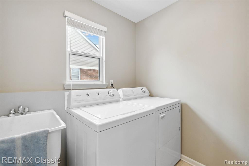 1179 ANDOVER Circle, Commerce Twp, MI 48390 — Photo 13