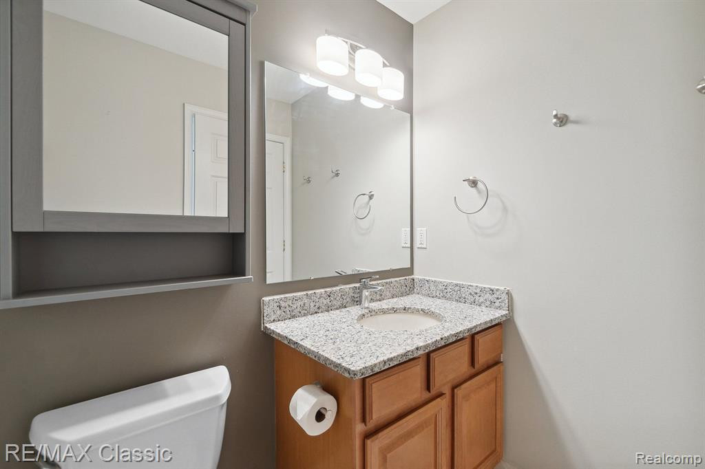 1179 ANDOVER Circle, Commerce Twp, MI 48390 — Photo 17