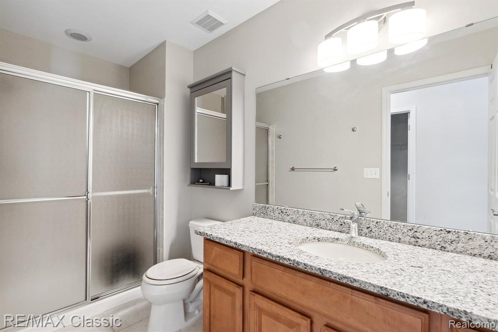 1179 ANDOVER Circle, Commerce Twp, MI 48390 — Photo 18