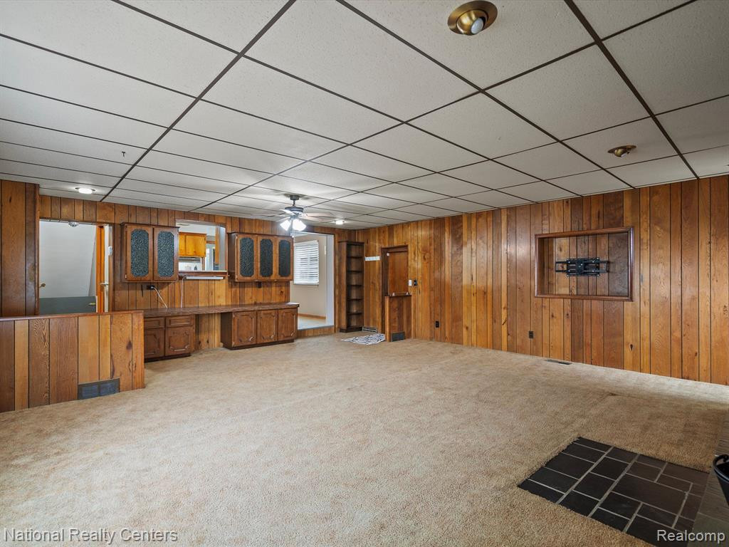 8527 Metropolitan Parkway, Sterling Heights, MI 48312 — Photo 11