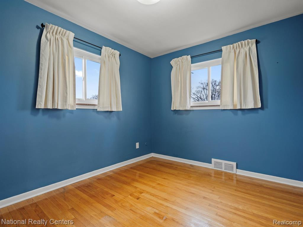 8527 Metropolitan Parkway, Sterling Heights, MI 48312 — Photo 15