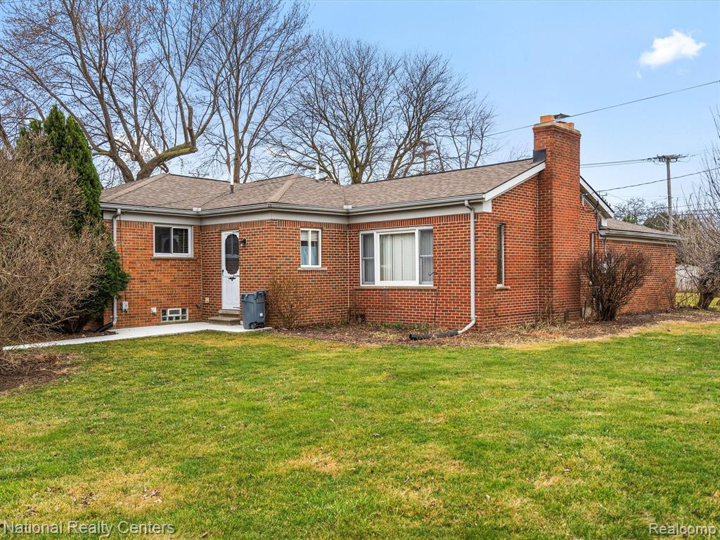 8527 Metropolitan Parkway, Sterling Heights, MI 48312 — Photo 24