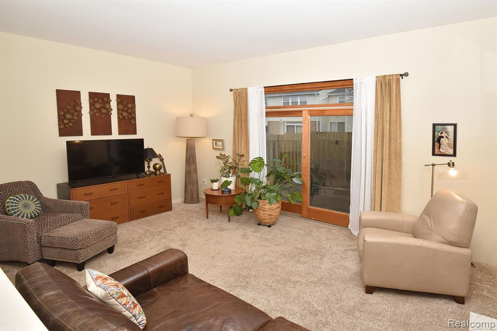 1773 BRENTWOOD Drive, Troy, MI 48098 — Photo 2
