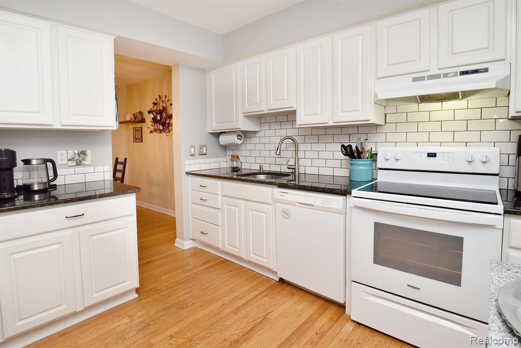 1773 BRENTWOOD Drive, Troy, MI 48098 — Photo 8