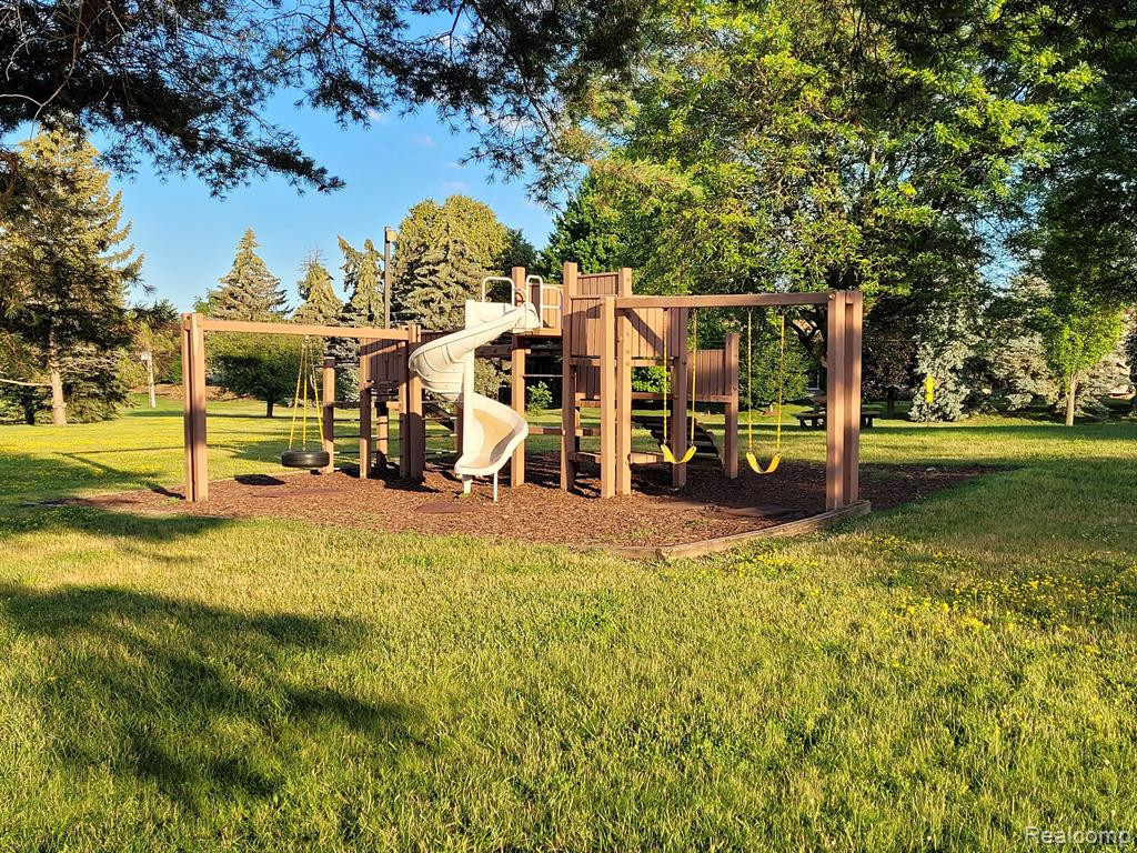 1773 BRENTWOOD Drive, Troy, MI 48098 — Photo 38