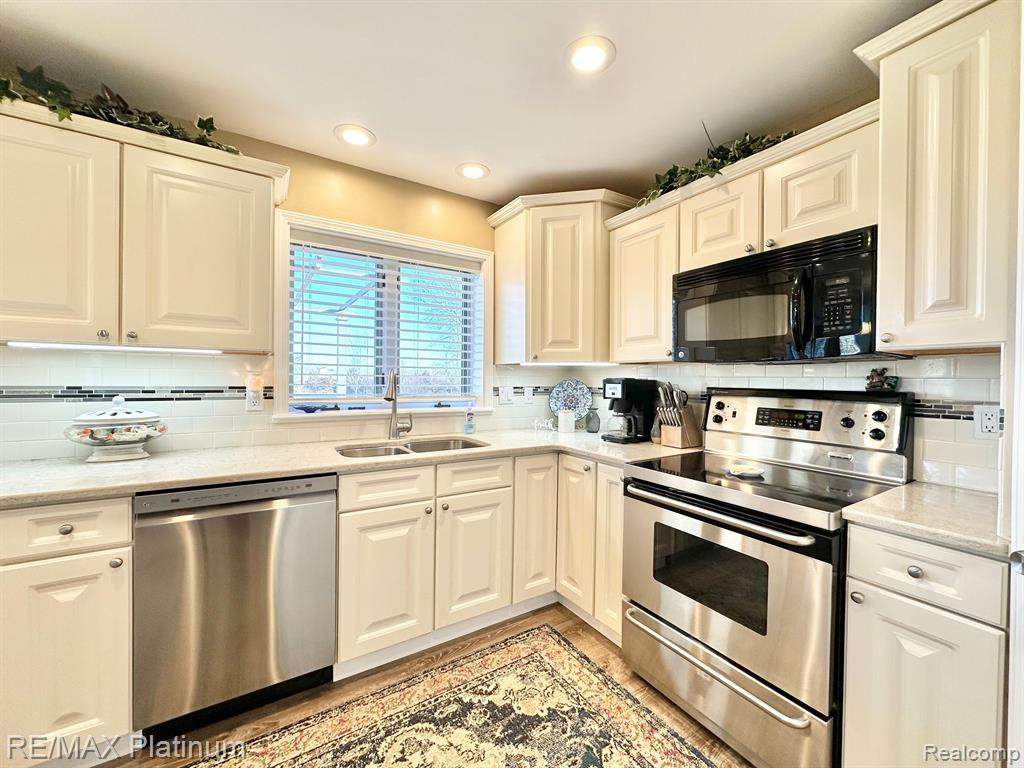 6040 W COLDWATER Road, Flushing, MI 48433 — Photo 7