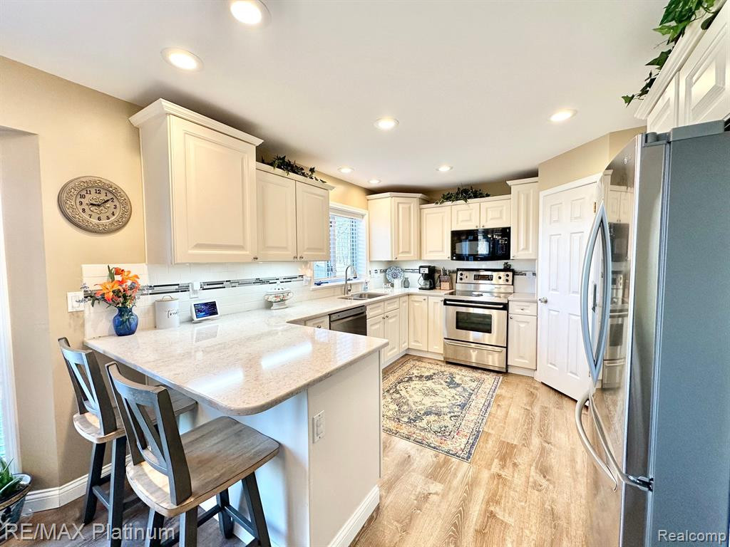 6040 W COLDWATER Road, Flushing, MI 48433 — Photo 8
