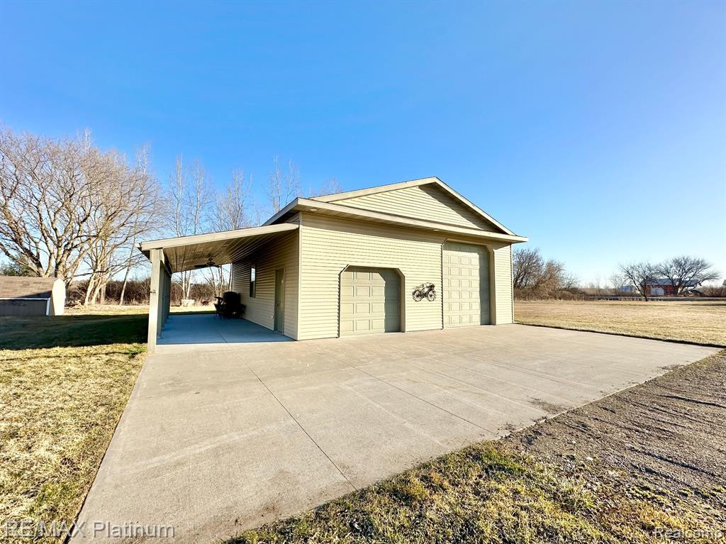 6040 W COLDWATER Road, Flushing, MI 48433 — Photo 37