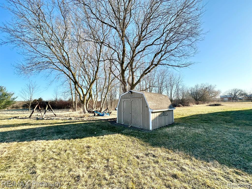 6040 W COLDWATER Road, Flushing, MI 48433 — Photo 40