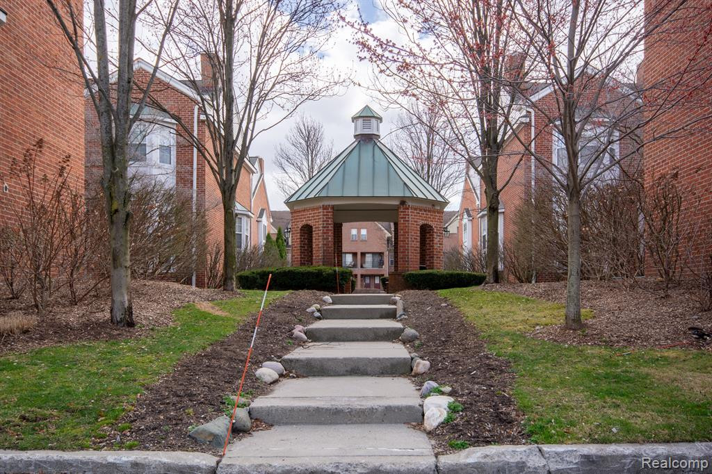 167 W KENILWORTH Avenue, Royal Oak, MI 48067 — Photo 18