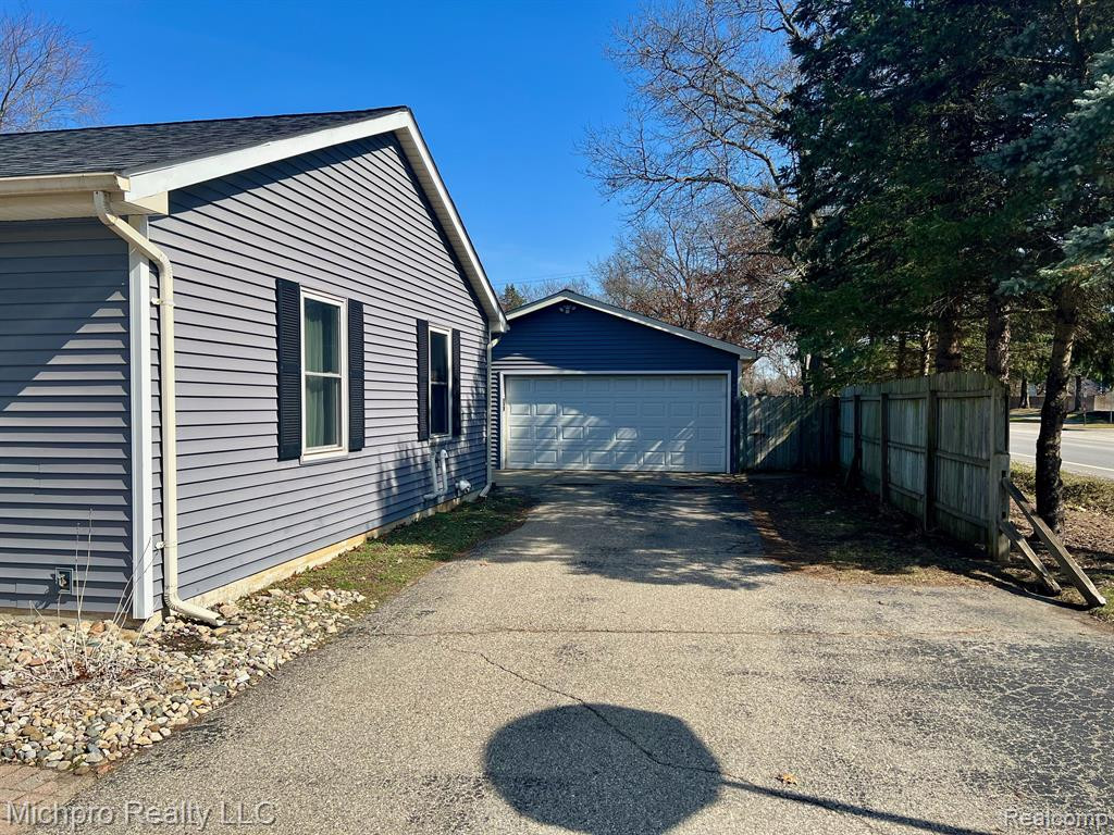 981 Gill Street, Oxford, MI 48371 — Photo 3