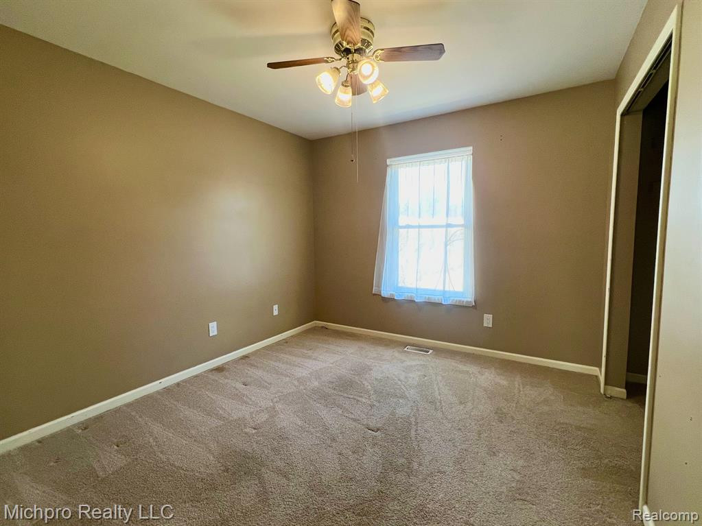 981 Gill Street, Oxford, MI 48371 — Photo 23